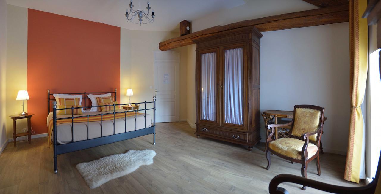 Chambre D'Hotes Le Jardin Des Pierres Dorees Marcy Номер фото
