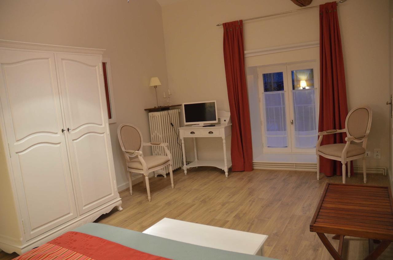 Chambre D'Hotes Le Jardin Des Pierres Dorees Marcy Номер фото